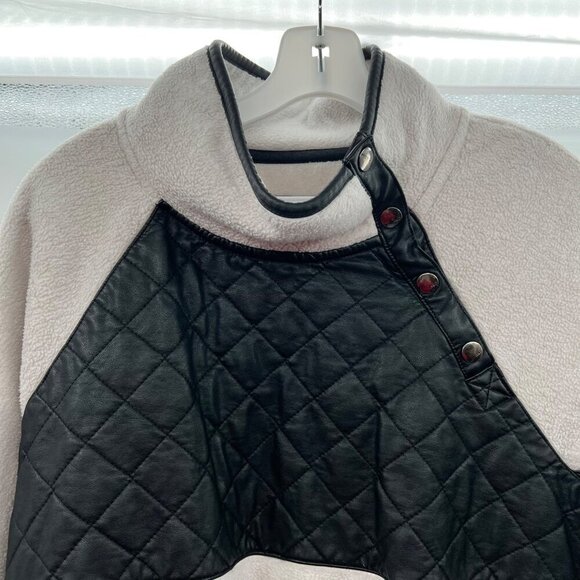 Abercrombie & Fitch Pullover Fleece Women's Size Large Black/Light Gray Snaps - Picture 2 of 9